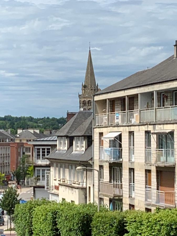 Au Coeur De Lisieux 83 M2 Et Vue Sur La Basilique Διαμέρισμα Εξωτερικό φωτογραφία